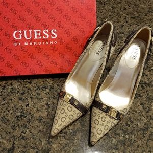 GUESS by Marciano Pumps